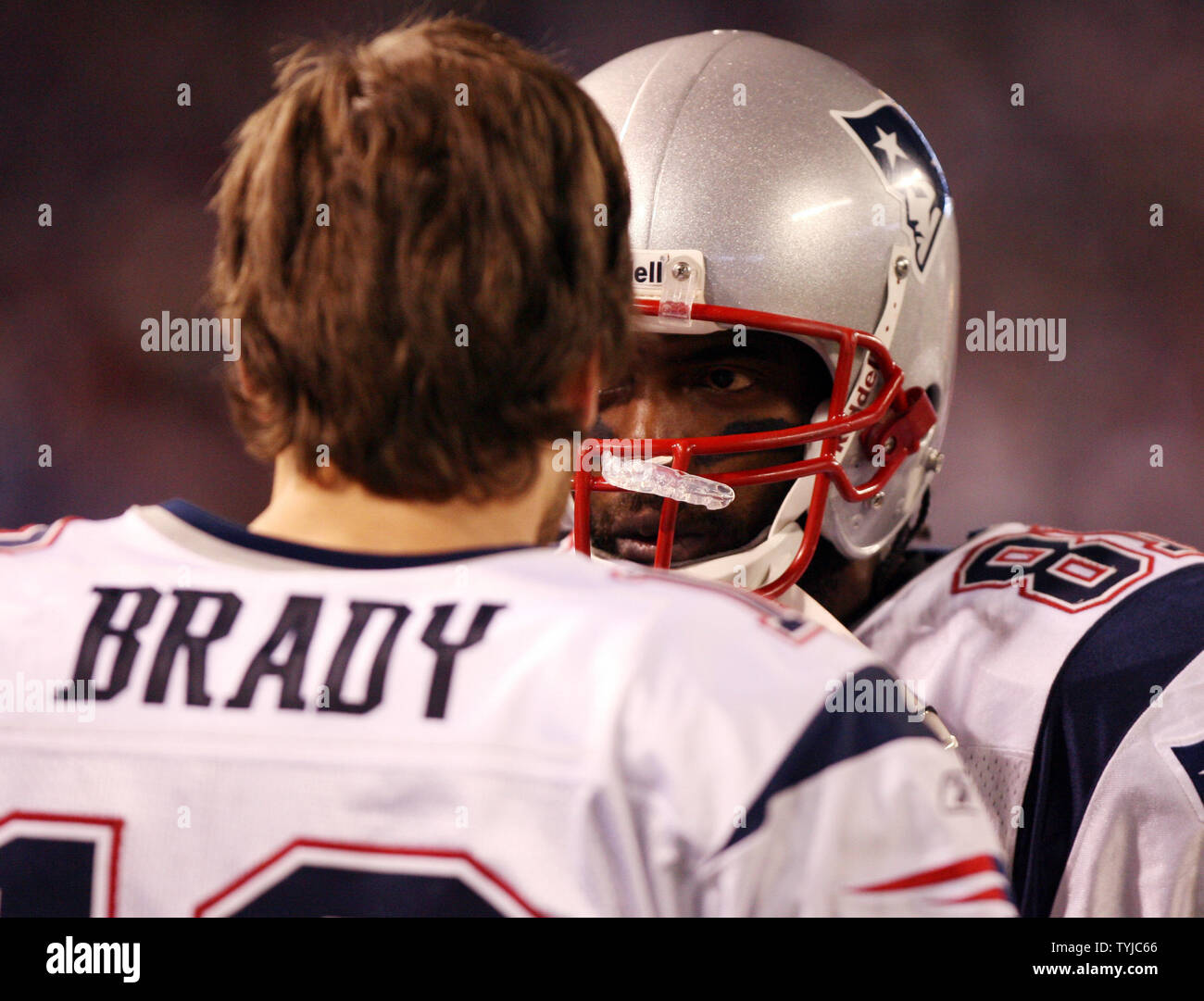 New England Patriots quarterback Tom Brady throws a pass against the New  York Jets at Giants Stadium in East Rutherford, New Jersey on September 9,  2007. (UPI Photo/John Angelillo Stock Photo - Alamy