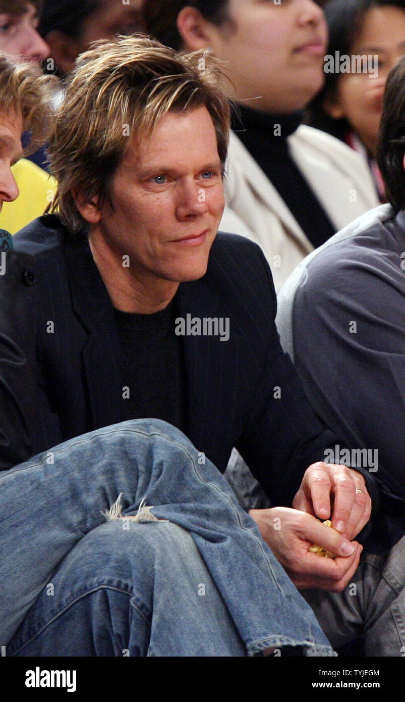 Kevin Bacon watches the New York Knicks play the Charlotte Bobcats at Madison Square Garden in New York City on February 27, 2008. The Knicks defeated the Bobcats 103-89.    (UPI Photo/John Angelillo) Stock Photo