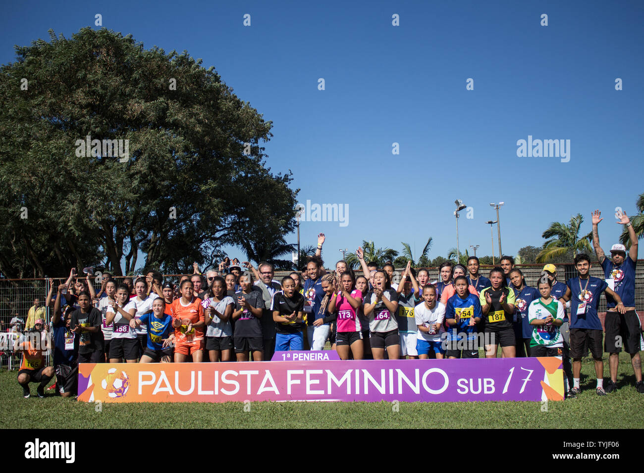 SÃO PAULO, SP - 26.06.2019: FPF PROMOVE PENEIRA DE FUTEBOL FEMININO - The Paulista Football Federation (FPF) promotes for the first time a sieve for women&# football. ll. Girls from 14 to 17 years old participate in the activities, the tests will be carried out until tomorrow (27) at CEPEUSP, Cidade Universitária, in São Paulo. Observers from the main teams of São Paulo, Palmeiras, Corinthians, Santos and São Paulo, as well as other clubs such as Ponte Preta, Ferroviária, Taboão da Serra, BEF and Inter de Limeira are present to evaluate the performance and potential of the girls for eventual f Stock Photo