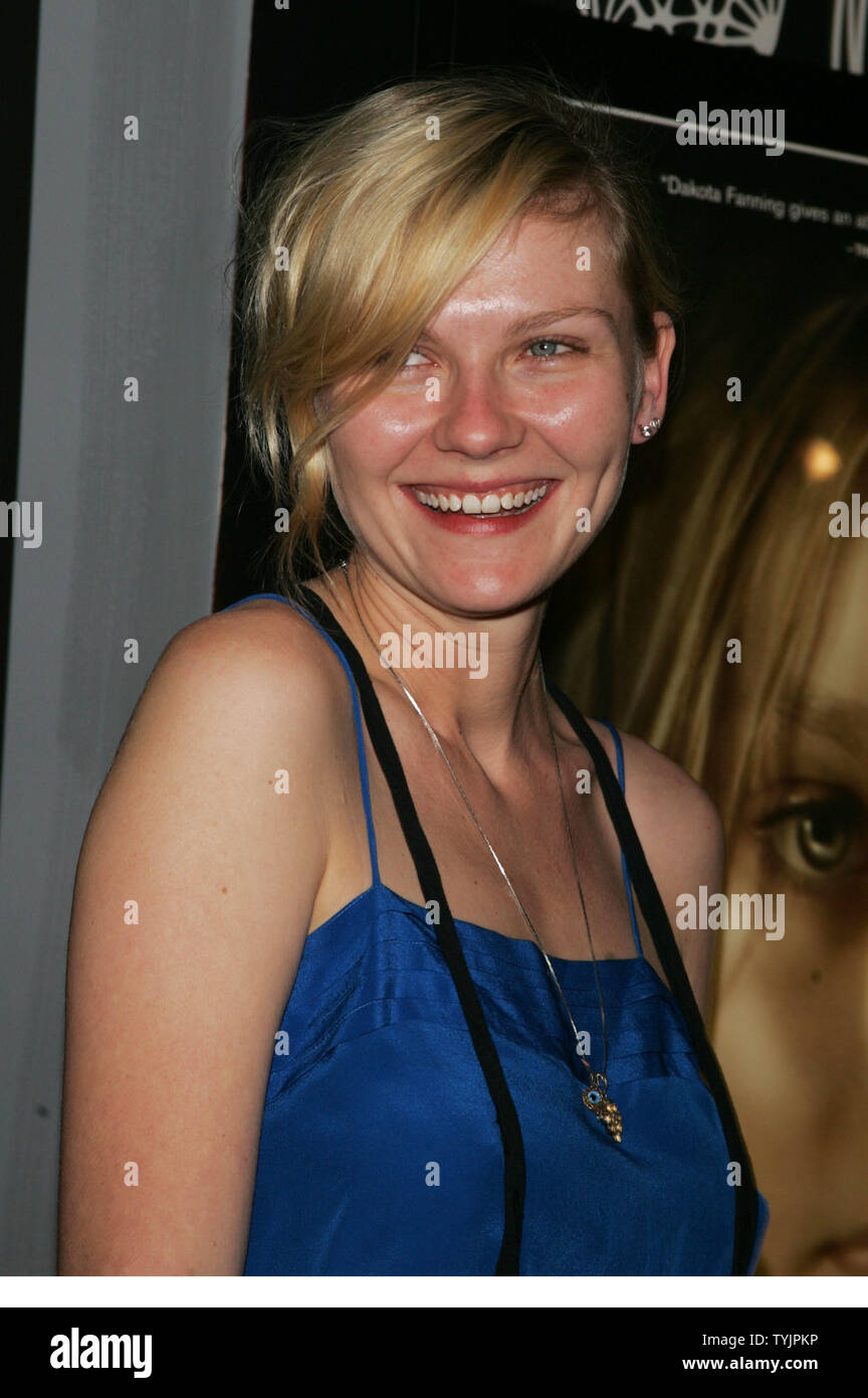 Kirsten Dunst arrives for the premiere of "Hounddog" at the Village East  Cinemas in New York on September 16, 2008. (UPI Photo/Laura Cavanaugh Stock  Photo - Alamy