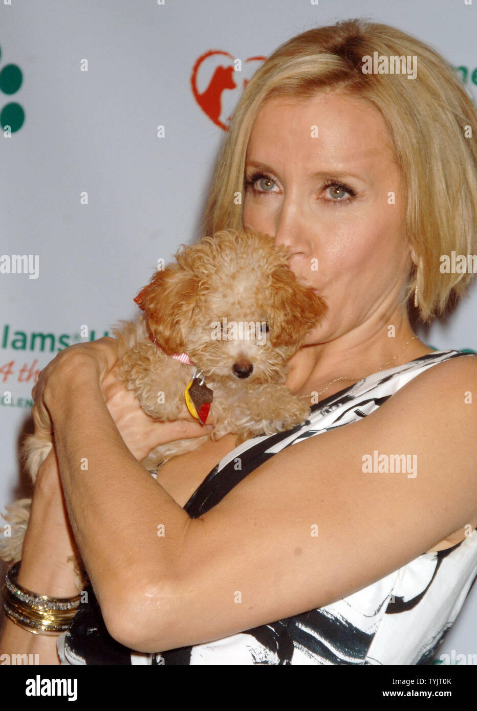 Actress Felicity Huffman, of the TV series Desperate Housewives, helps