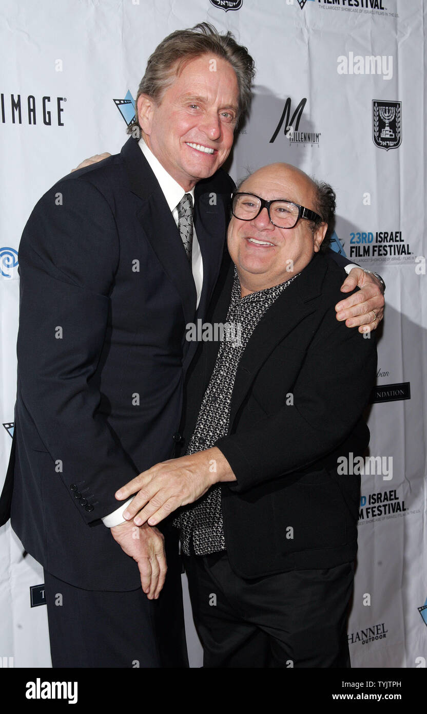 Michael Douglas (L) and Danny DeVito arrive at the 23rd Israel Film Festival opening night premiere and honors at the Ziegfeld Theater in New York on October 29, 2008.  (UPI Photo/Laura Cavanaugh) Stock Photo