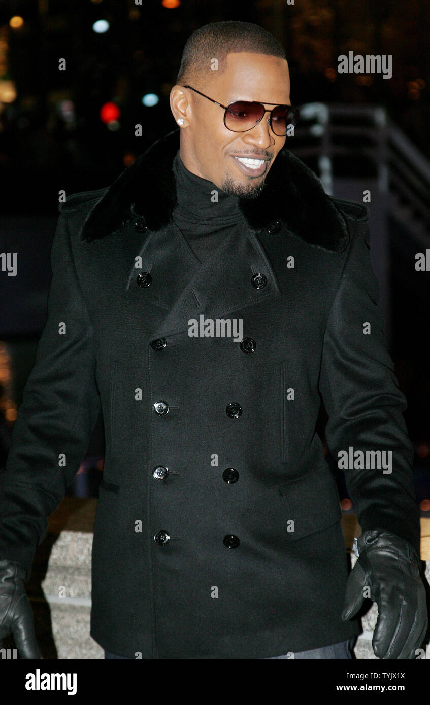 Actor Jamie Fox arrives to the Rockefeller Center Christmas tree ...