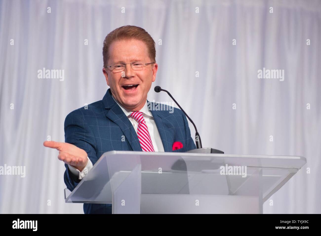 john-elliott-meteorologist-on-cbs-2-serves-as-the-master-of-ceremonies-for-the-8th-annual-children-of-fallen-patriots-foundation-greenwich-gala-in-riverside-conn-nov-12-2016-the-foundation-raised