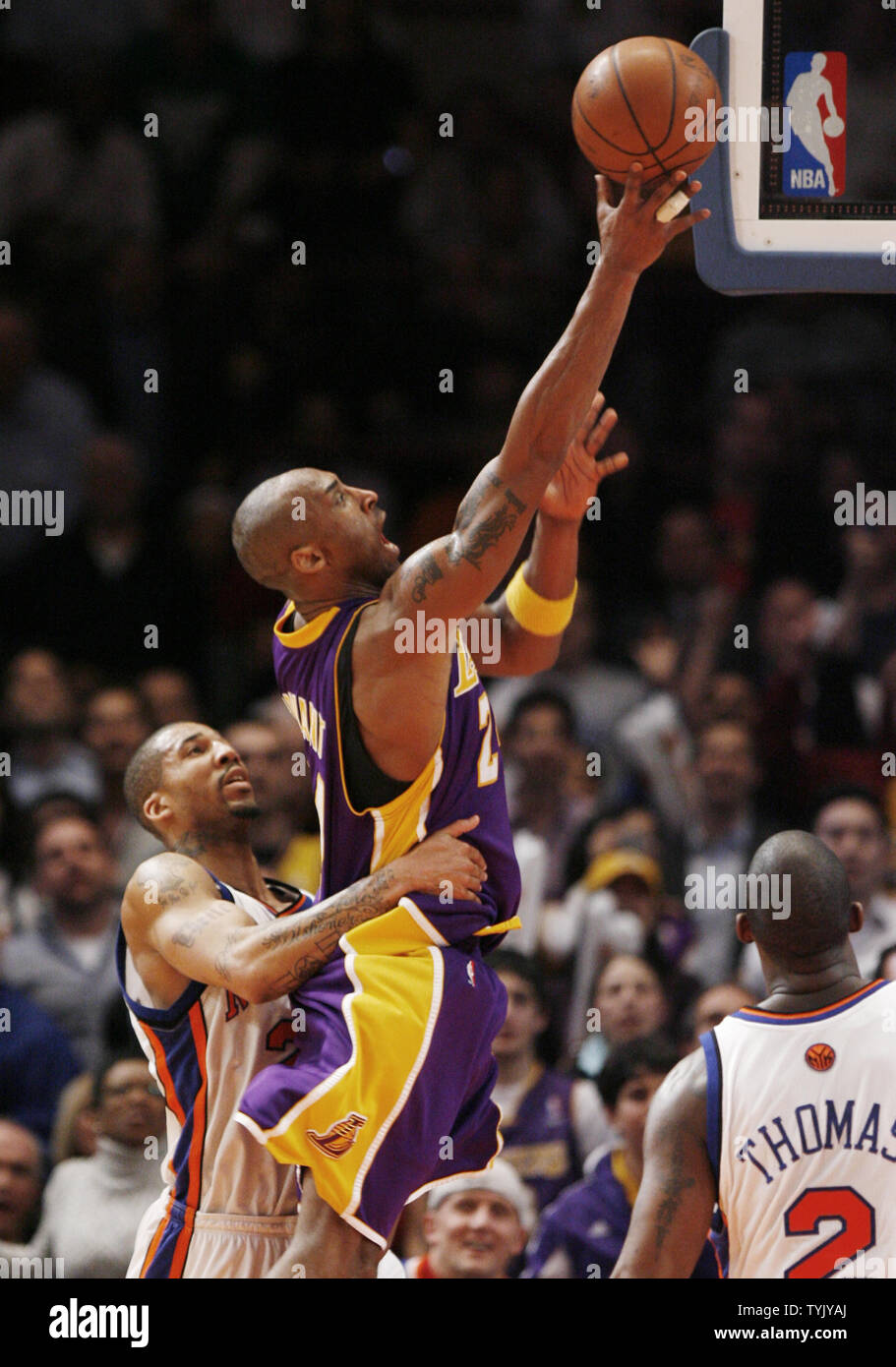 New York Knicks Wilson Chandler Fouls Los Angeles Lakers Kobe