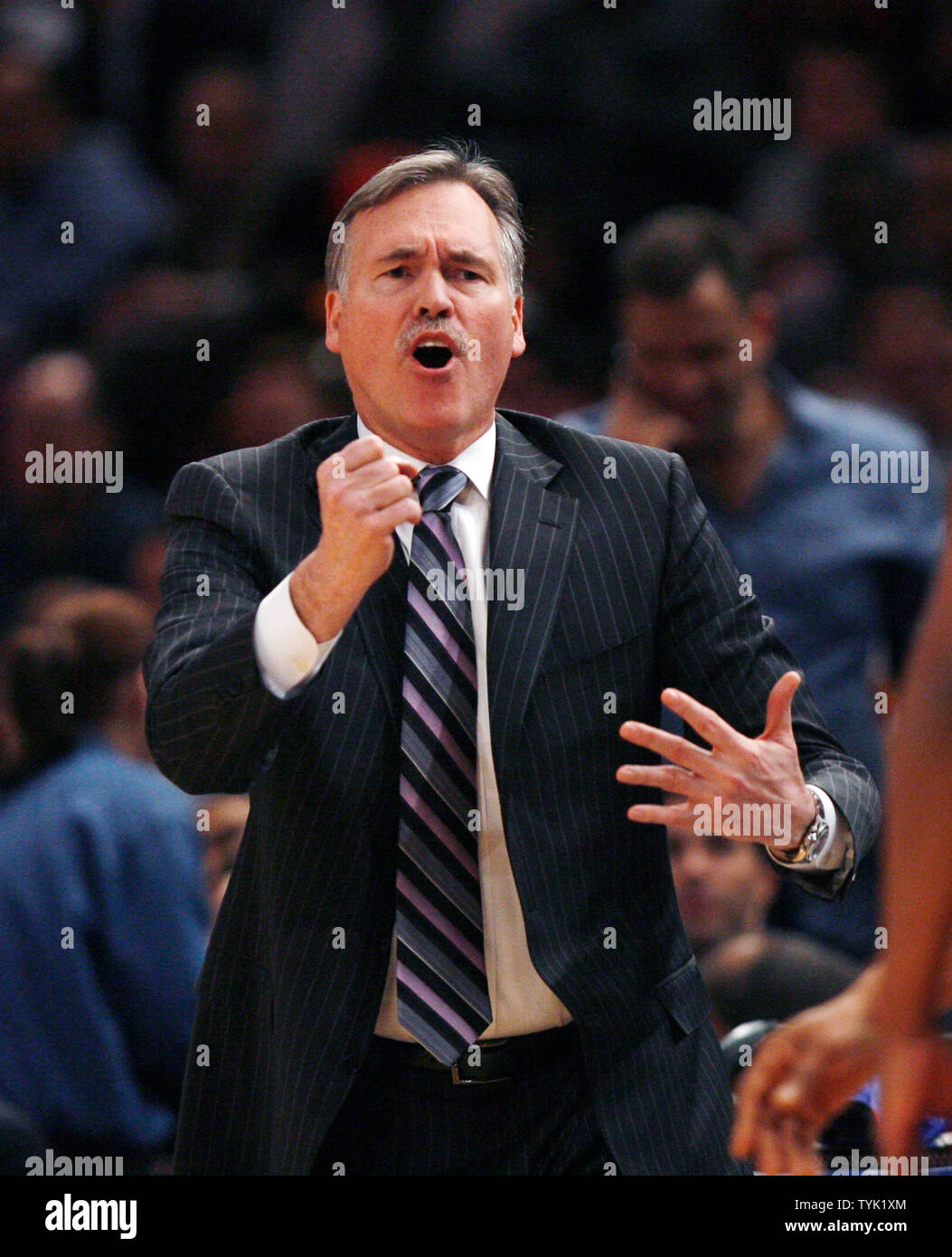 New York Knicks head coach Mike D'Antoni reacts in the fourth quarter