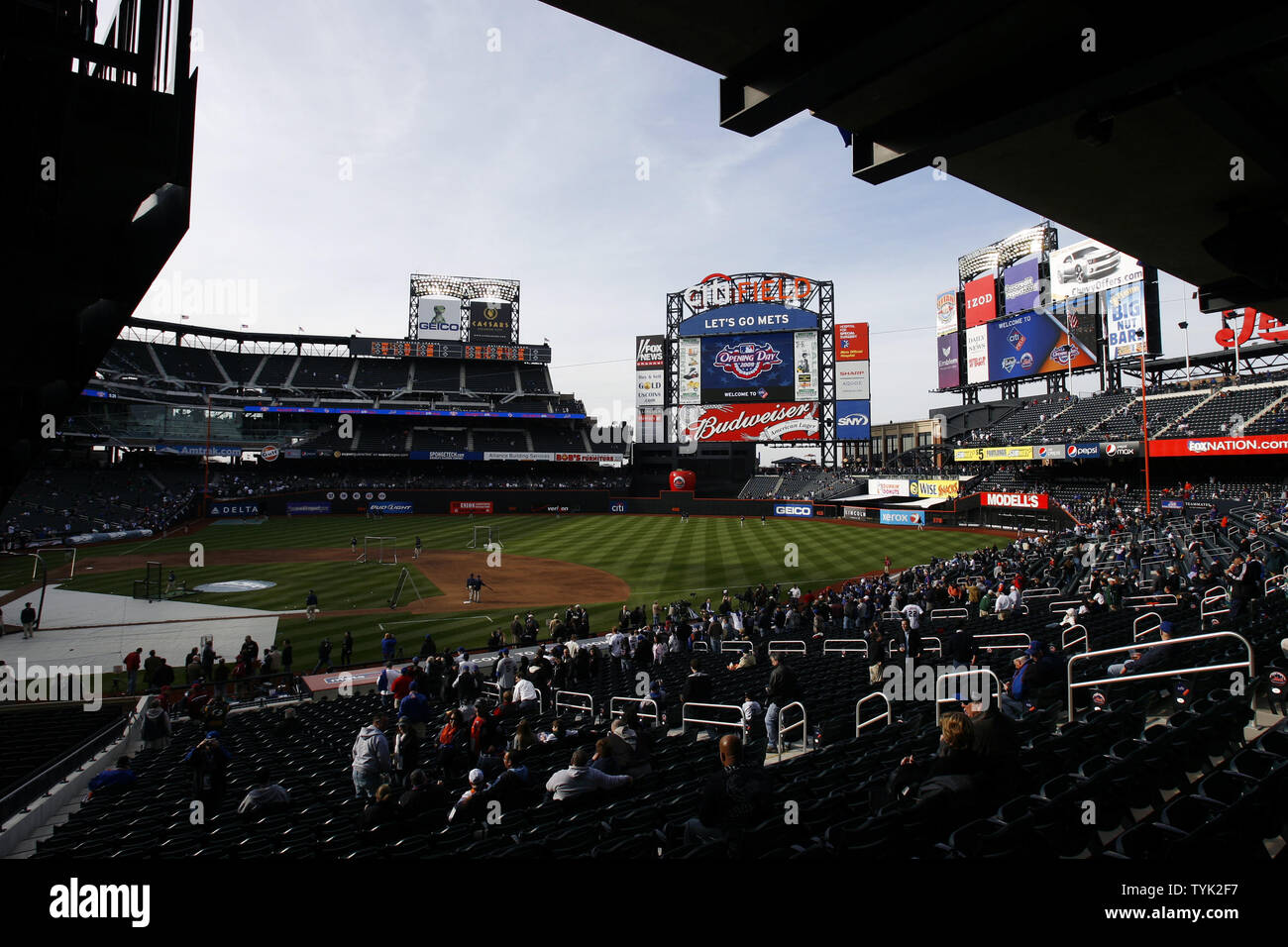 New york mets opening day hi-res stock photography and images - Alamy