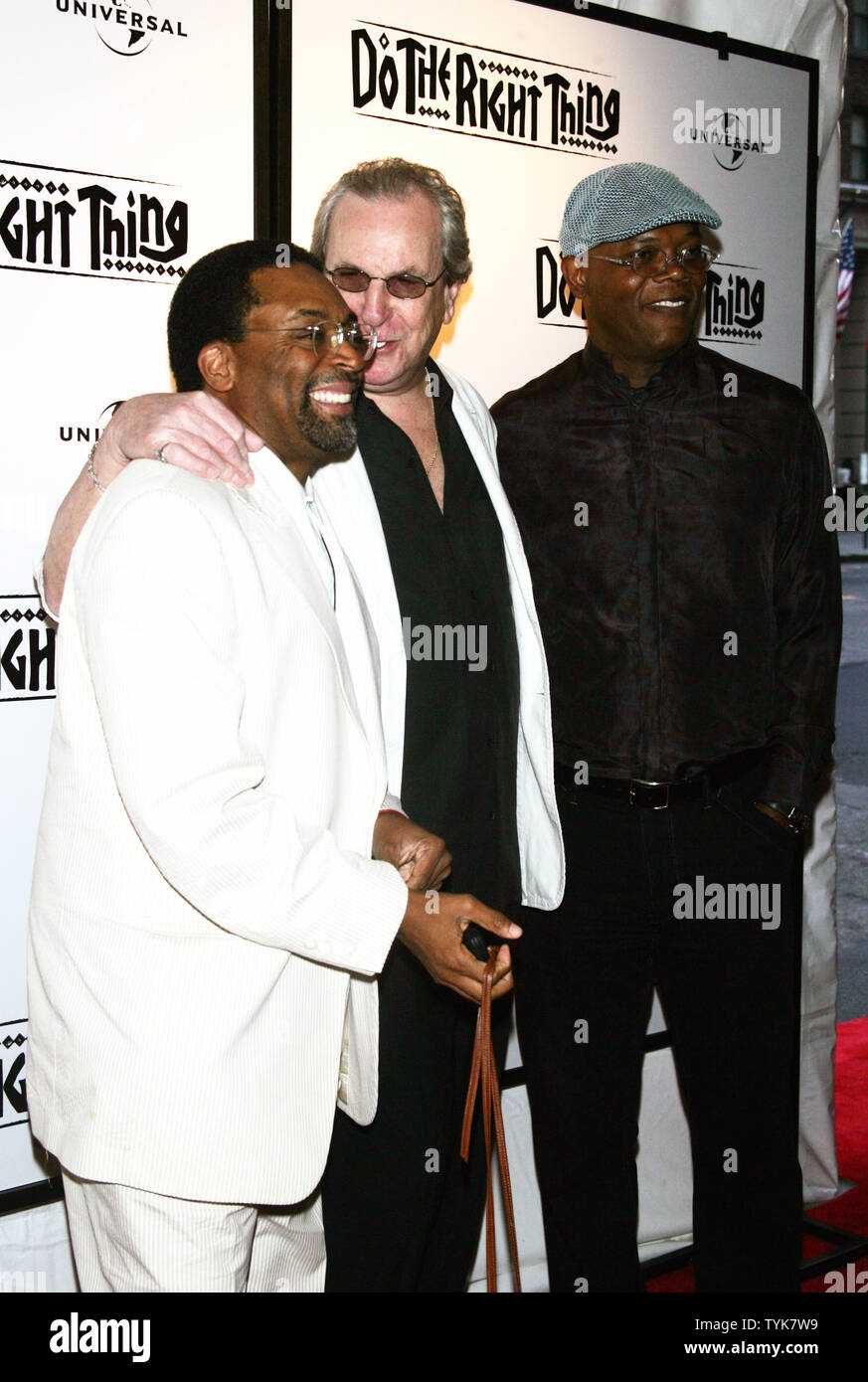 L-R) Spike Lee, Danny Aiello and Samuel L. Jackson arrive for the
