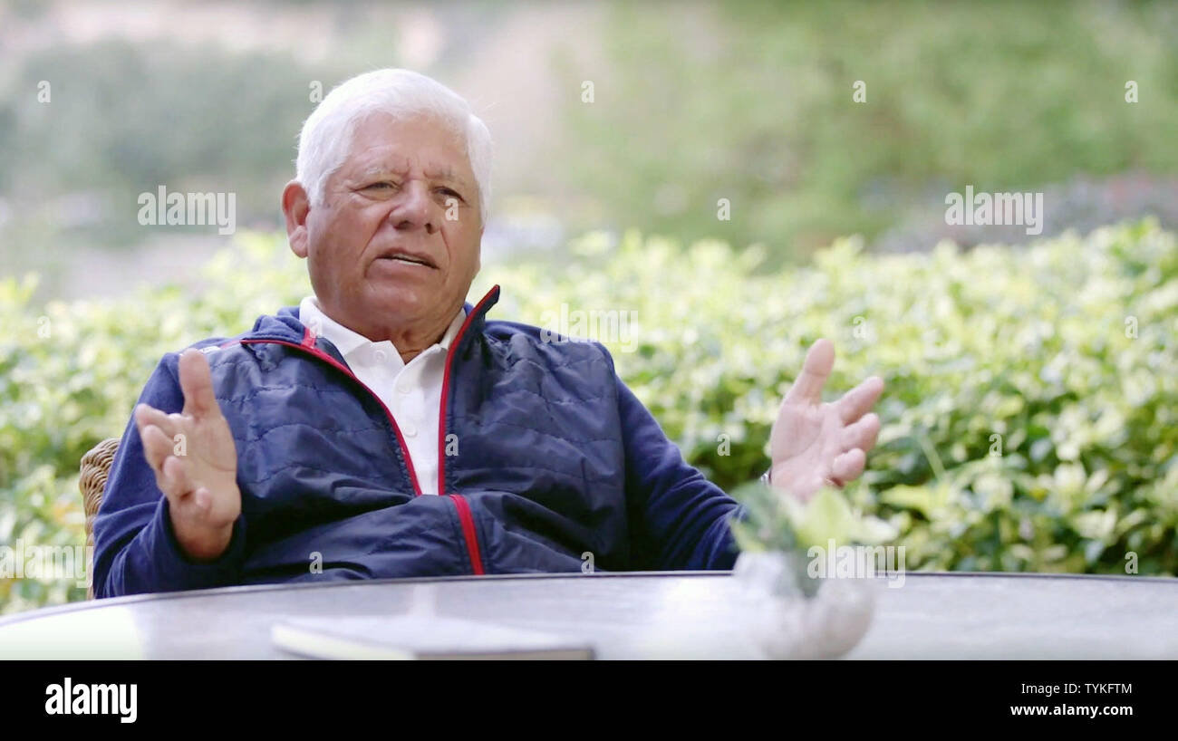 LOOPERS THE CADDIE'S LONG WALK, Lee Trevino, 2018. © Gravitas Ventures