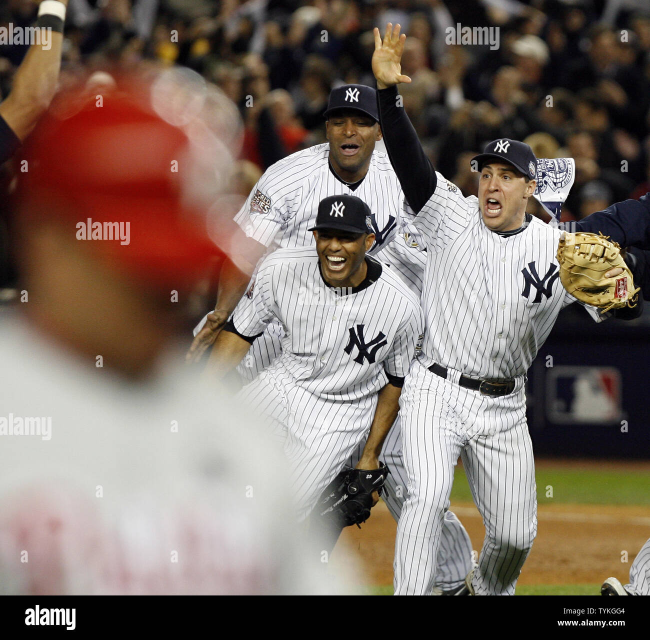 Photo: New York Yankees win World Series against the Philadelphia