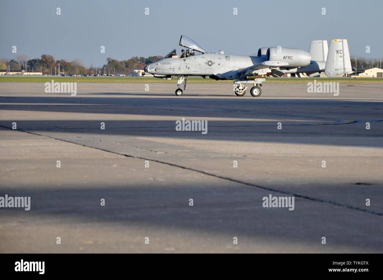 303rd Fs Whteman Afb Lt. Col. John Marks, a pilot with the 303rd Fighter Squadron, taxis ...