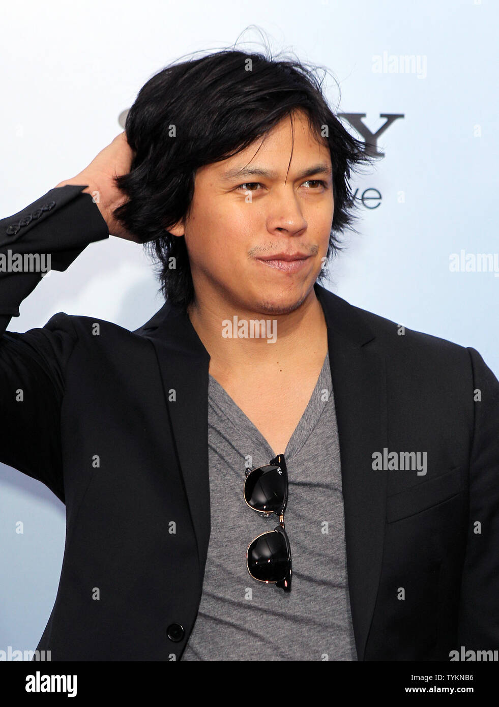 Billy Raven Chaske Spencer arrives on the red carpet for the premiere of The Bounty ...