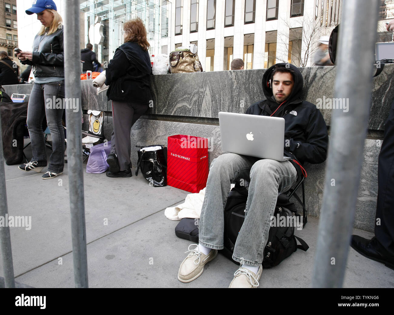 Apple store in dallas hi-res stock photography and images - Alamy