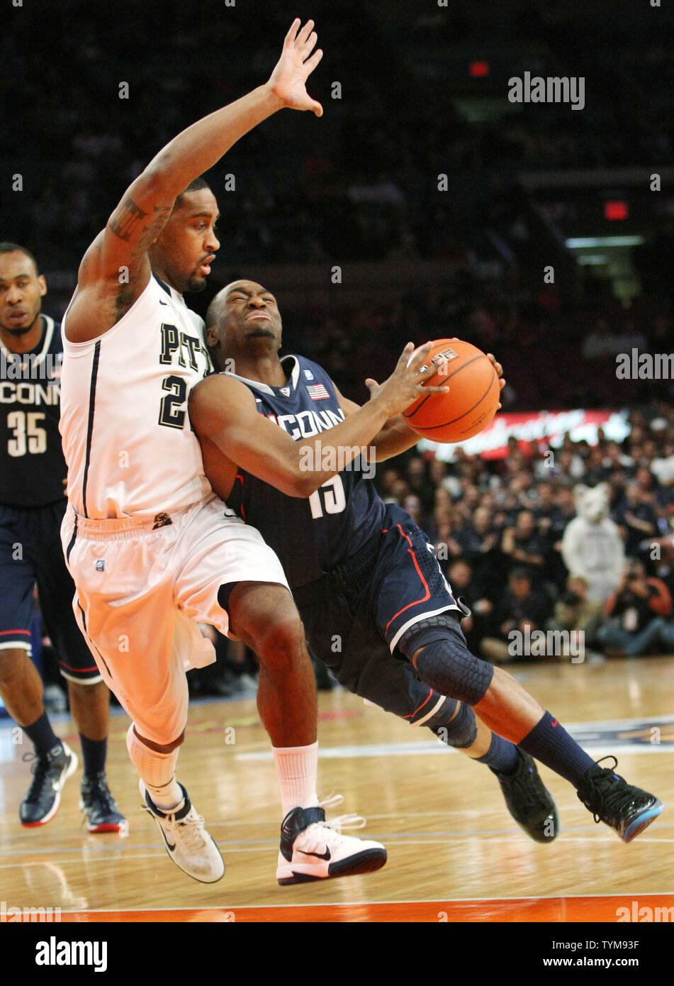 NCAA Championship Game 2011: Kemba Walker, UConn Defeat Butler, 53-41, In  Championship Game - SB Nation Boston