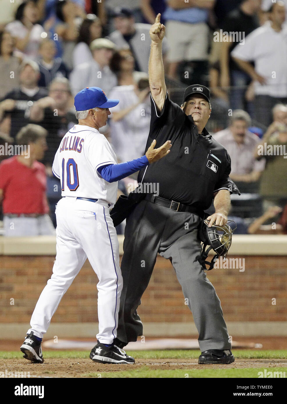 Baseball umpire and manager hi-res stock photography and images - Page 9 -  Alamy