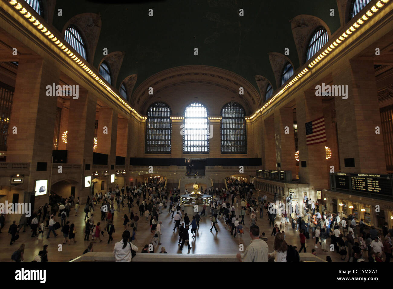 Full Service Is Restored At Grand Central Station Terminal 3