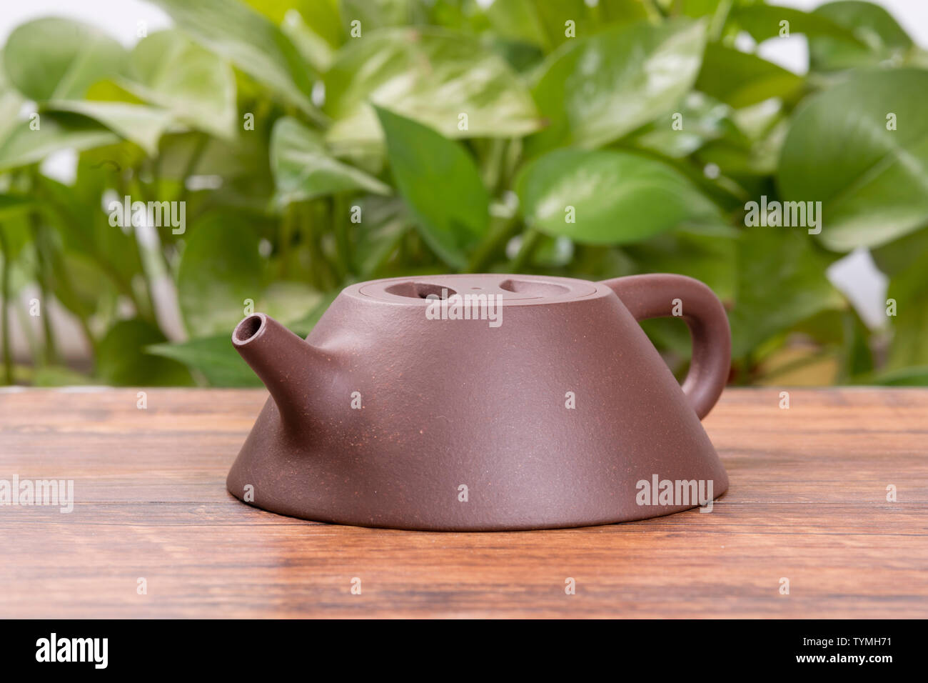 purple clay pot Stock Photo Alamy
