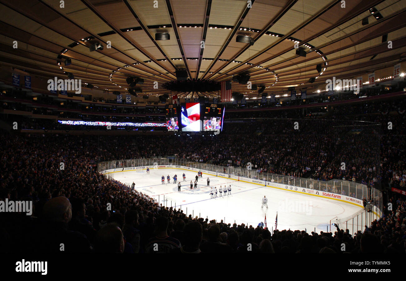 Toronto maple leafs stadium hi-res stock photography and images