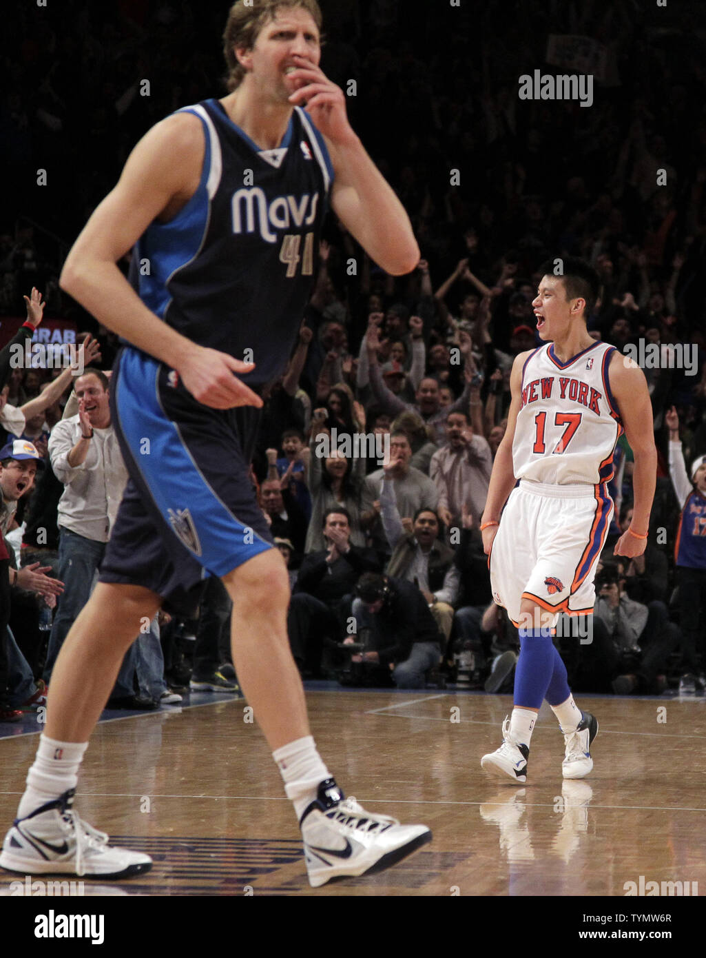 Dallas Mavericks Dirk Nowitzki Walks To The Bench As New York