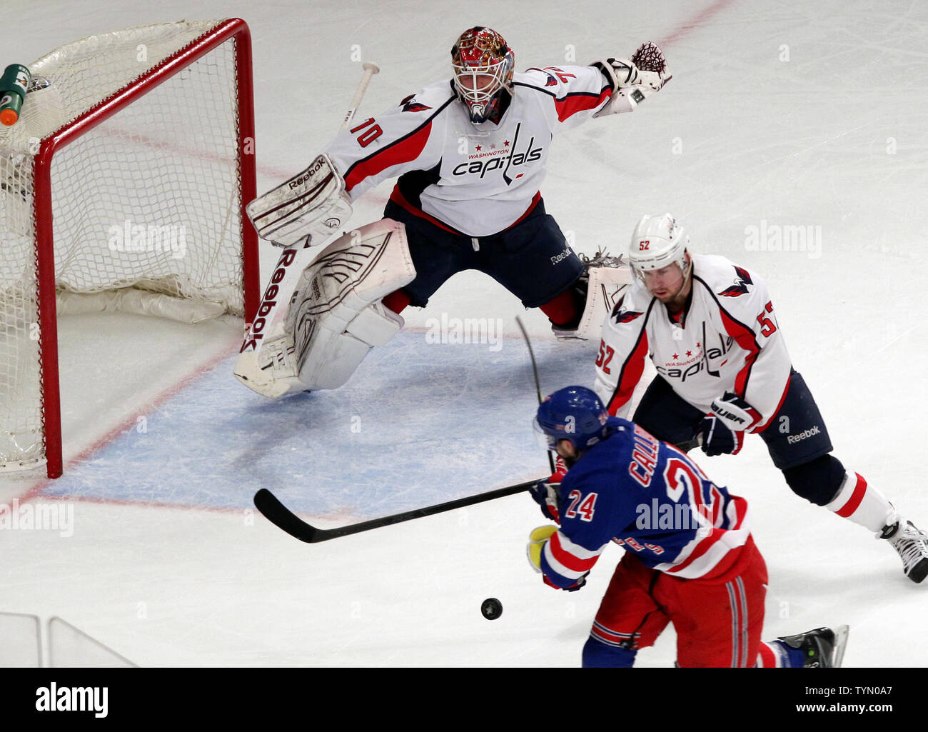Washington Capitals goalie Brandon 