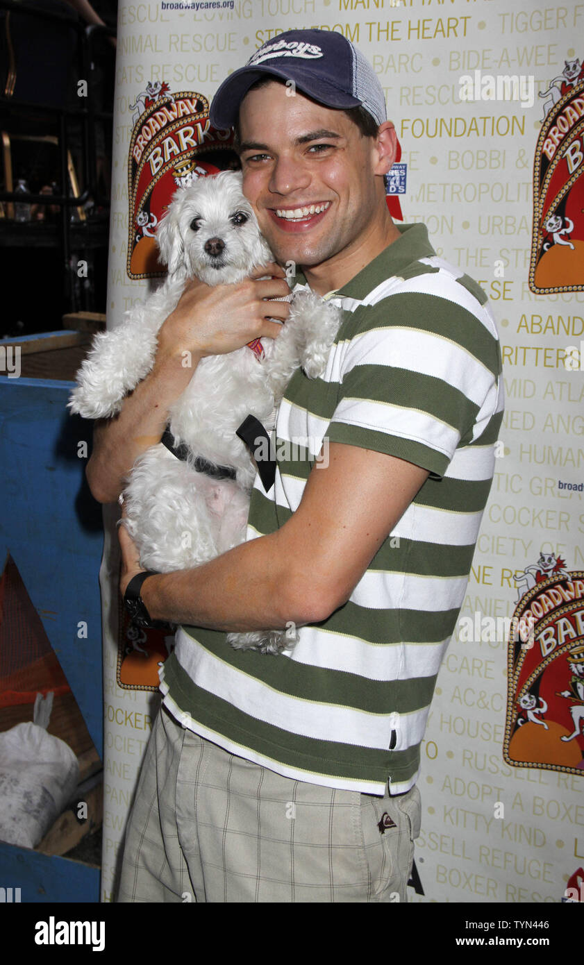 Jeremy Jordan High Resolution Stock Photography and Images - Alamy