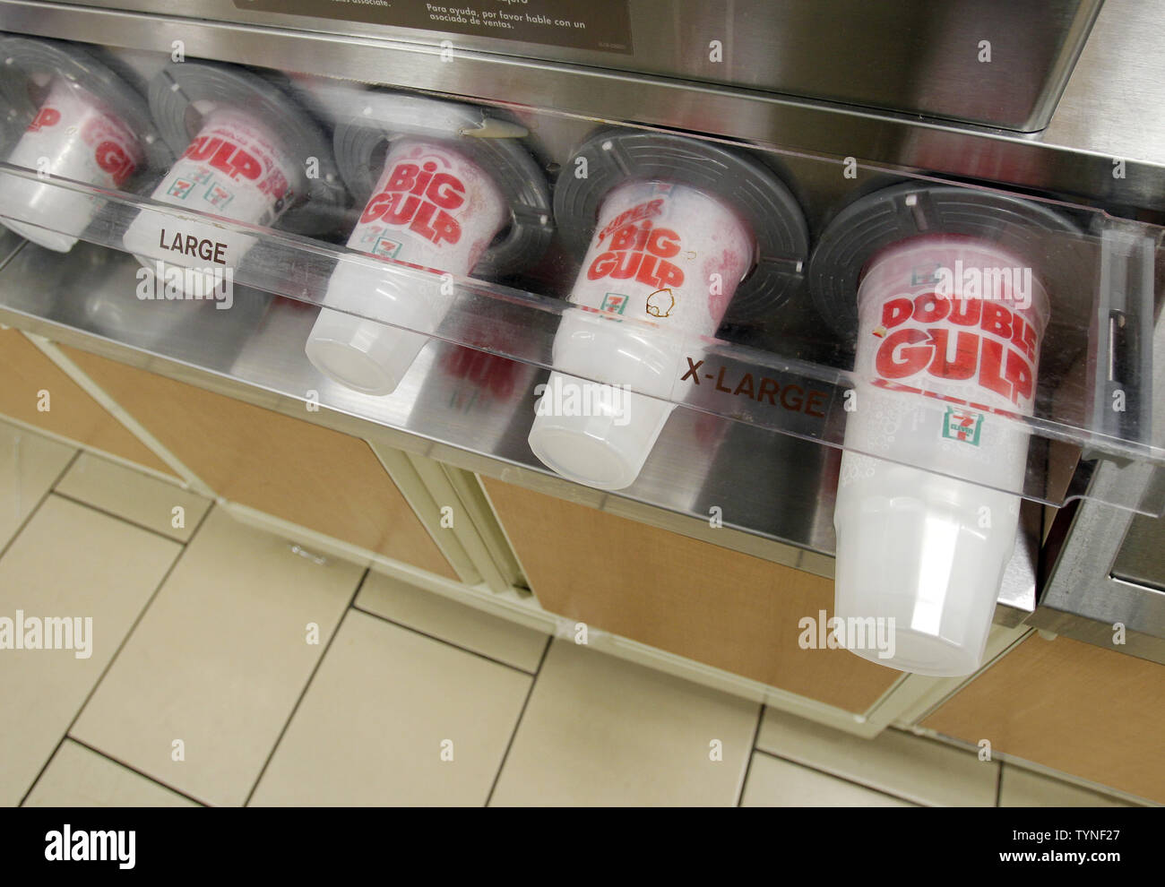 Large Size Drink Containers Are Available For Customers To Choose At A large-size-drink-containers-are-available-for-customers-to-choose-at-a