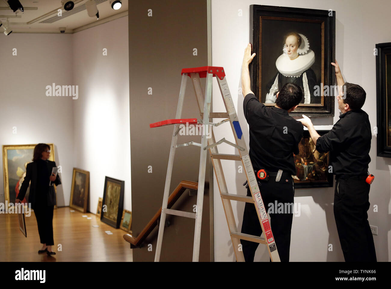 Slashed sleeves hi-res stock photography and images - Alamy