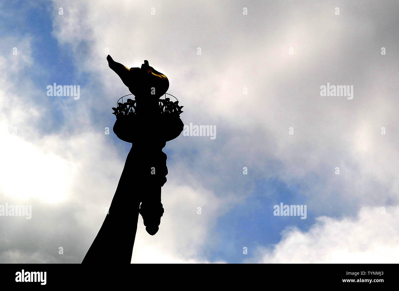 The torch of the Statue of Liberty still remains closed to the public on Liberty Island when the statue is reopened on Independence Day in New York City on July 4, 2013. Liberty Island and the Statue of Liberty had been closed to the public since Hurricane Sandy.    UPI/John Angelillo                                            . Stock Photo