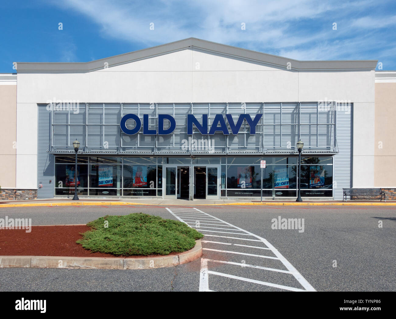 Old Navy clothing store storefront Stock Photo