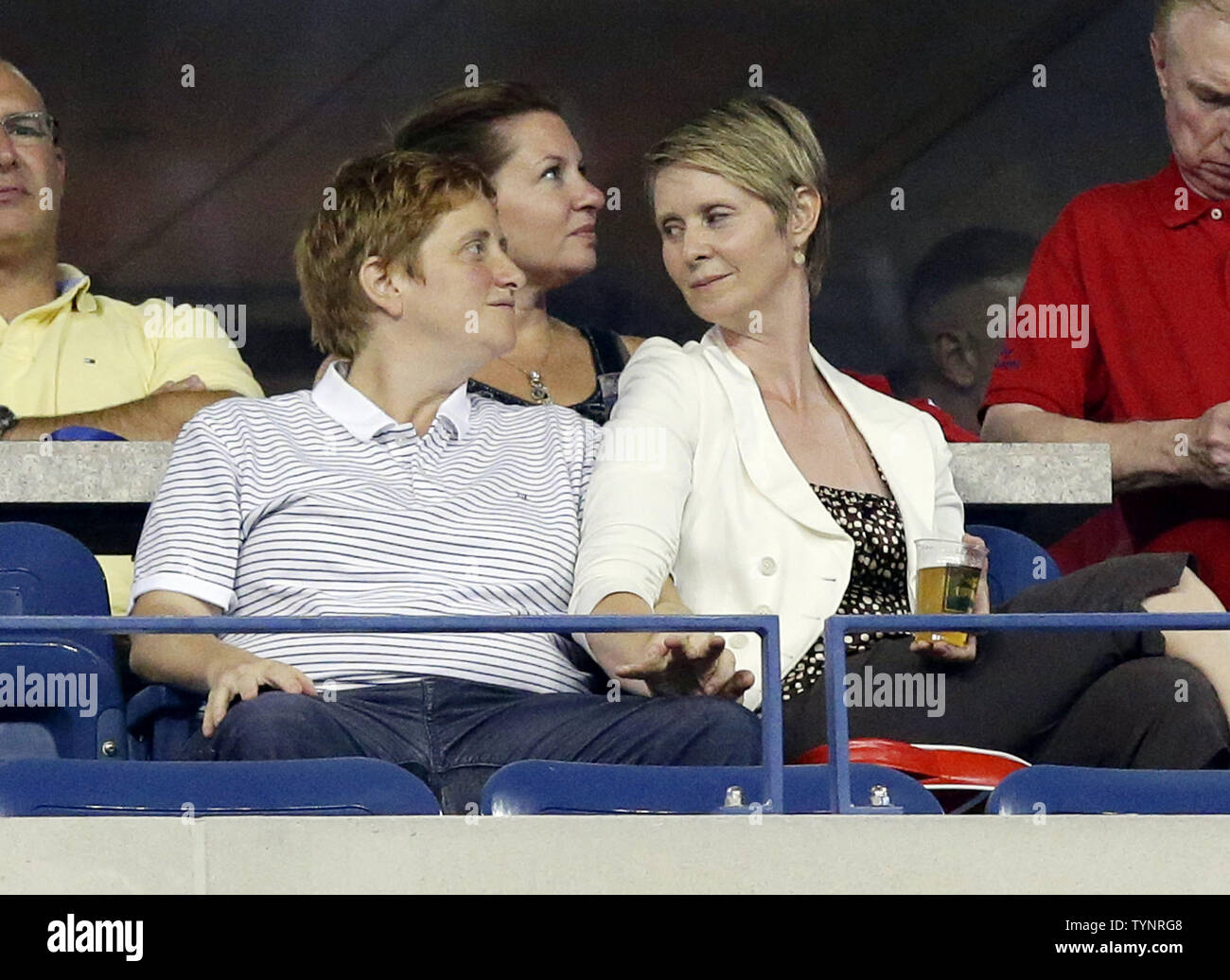 Cynthia Nixon shares photo of transgender son, image size:1300x1036