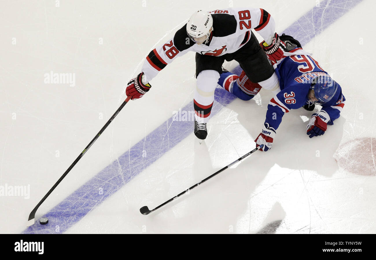 Anton Volchenkov New Jersey Devils 2012-2013 White Set 1 Gamer :  r/hockeyjerseys
