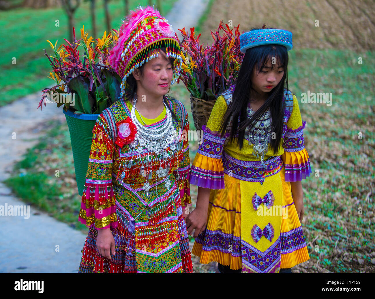 Vietnamese tribal girls hi-res stock photography and images - Alamy