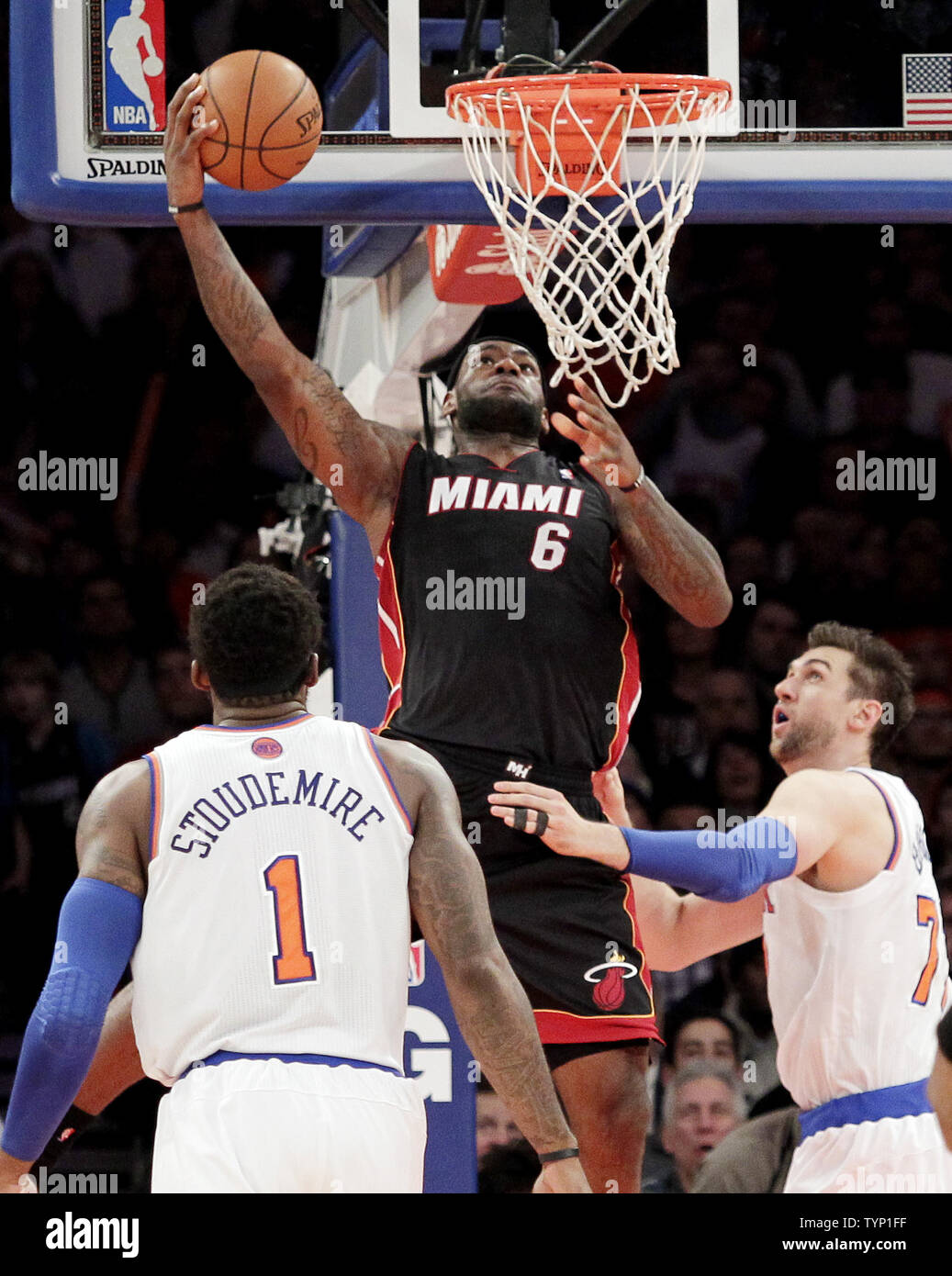 Lebron james miami heat dunks hi-res stock photography and images - Alamy