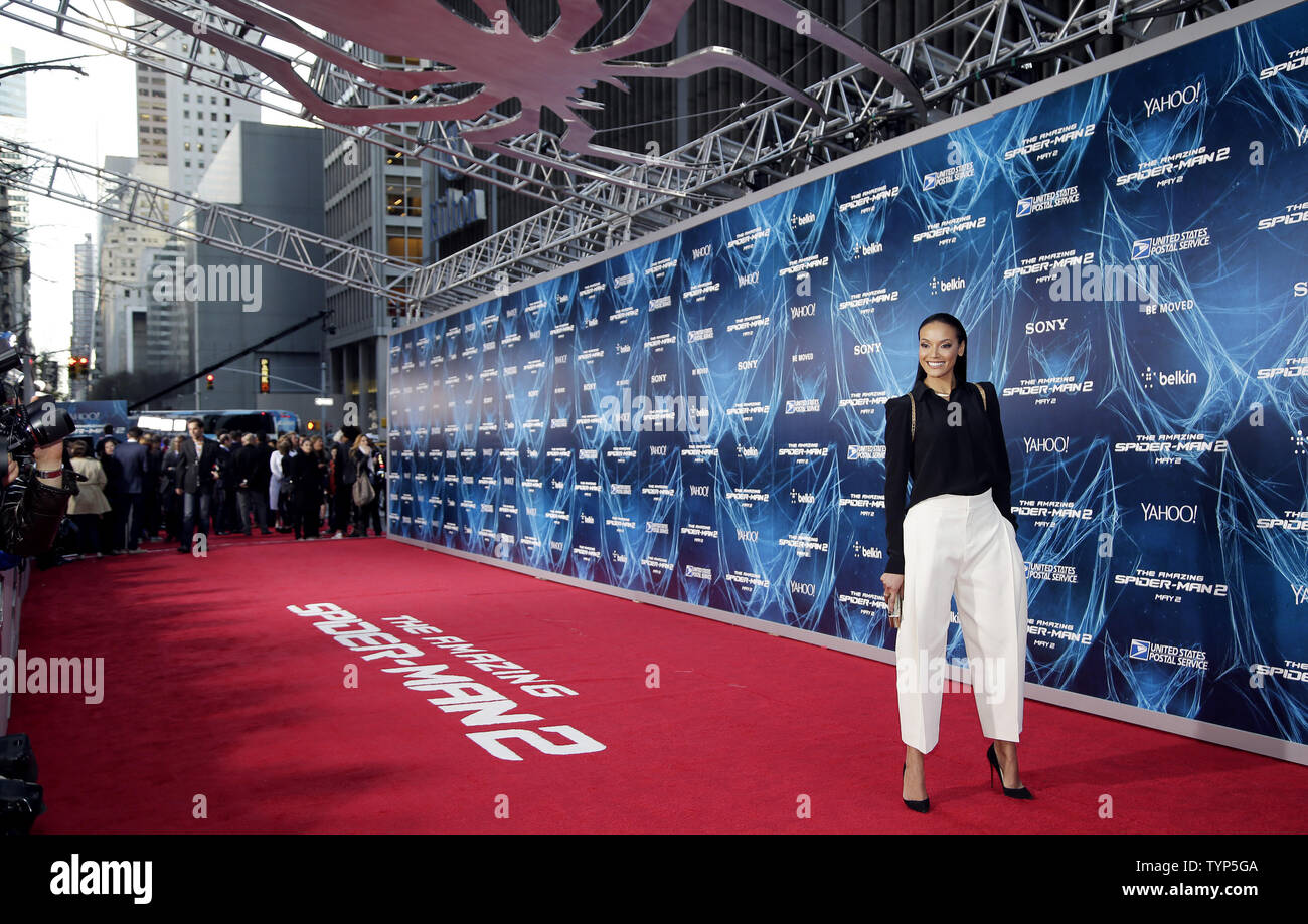 Selita Ebanks arrives on the red carpet at The Amazing Spider-Man 2