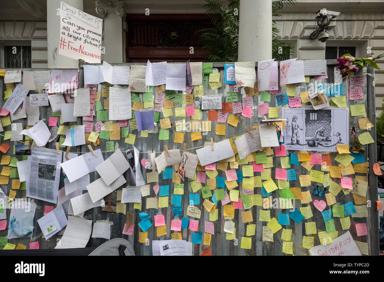 London, UK. 26th June 2019. Richard Ratcliffe, hunger strike day 12 in support of his wife: Nazanin Zaghari-Ratcliffe outside the Embassy of Iran. Credit: Guy Corbishley/Alamy Live News Stock Photo