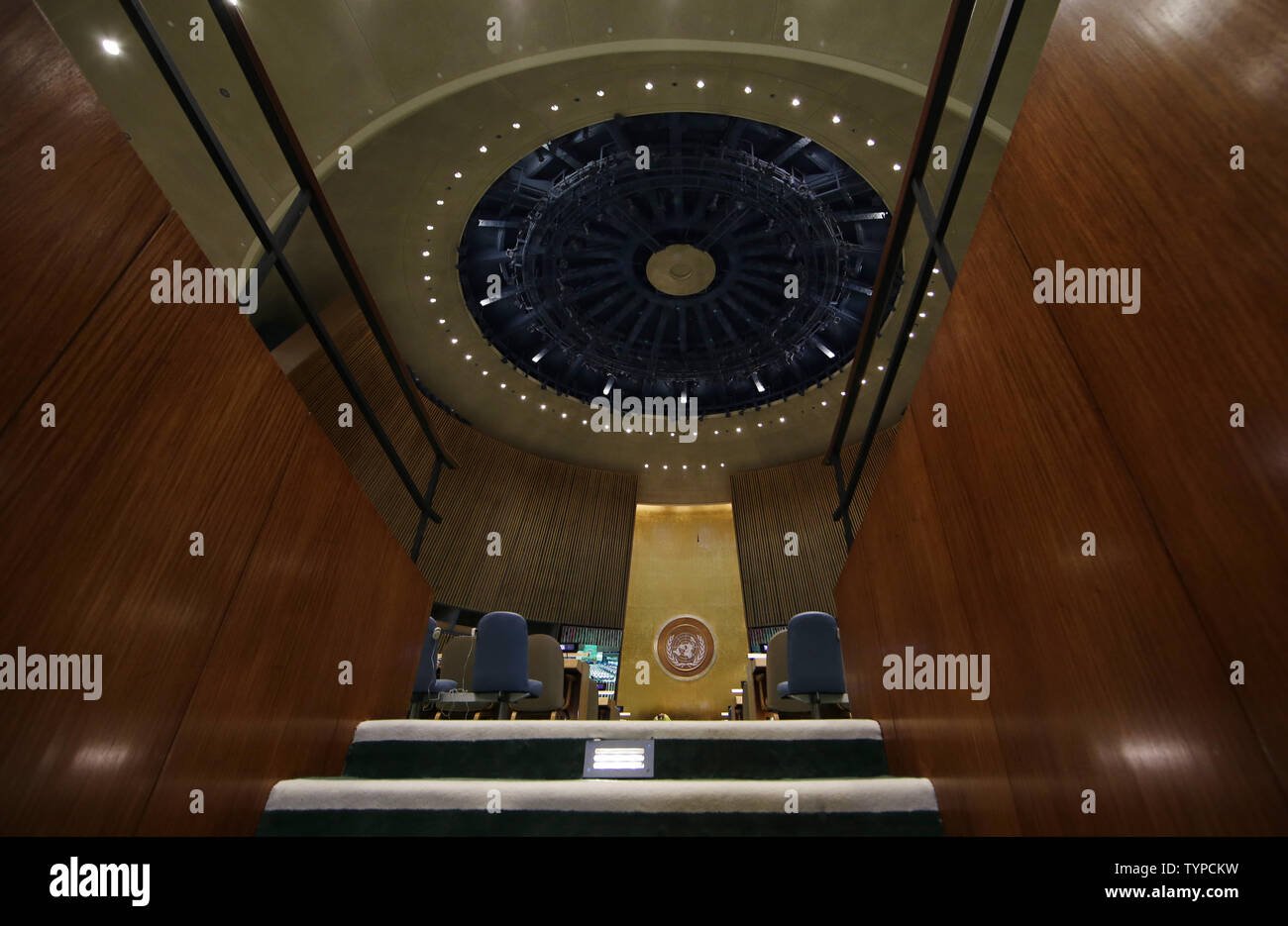 General Assembly Example The newly renovated General Assembly Hall is ready to host the 69th ...