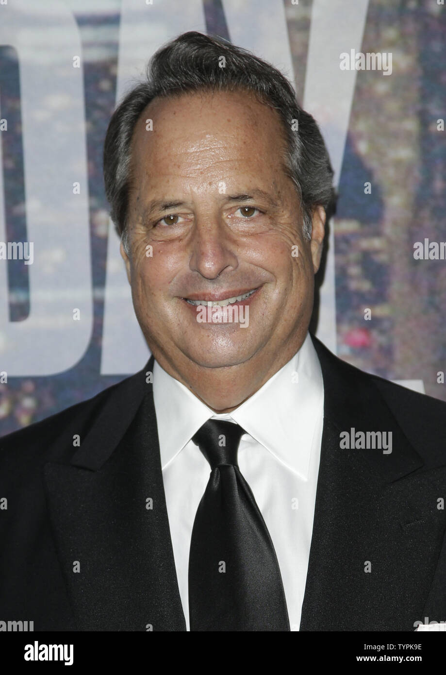 Jon Lovitz arrives on the red carpet at the SNL 40th Anniversary