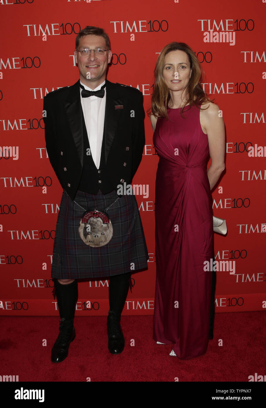 Magnus MacFarlane-Barrow and wife Julie arrive on the red carpet at the ...