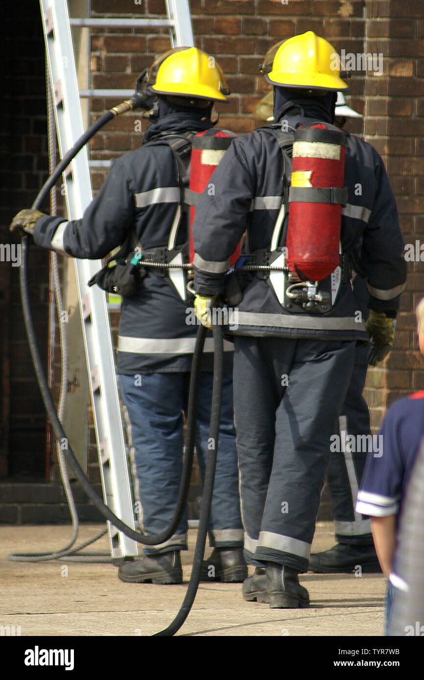 Fire breathing apparatus hires stock photography and images Alamy