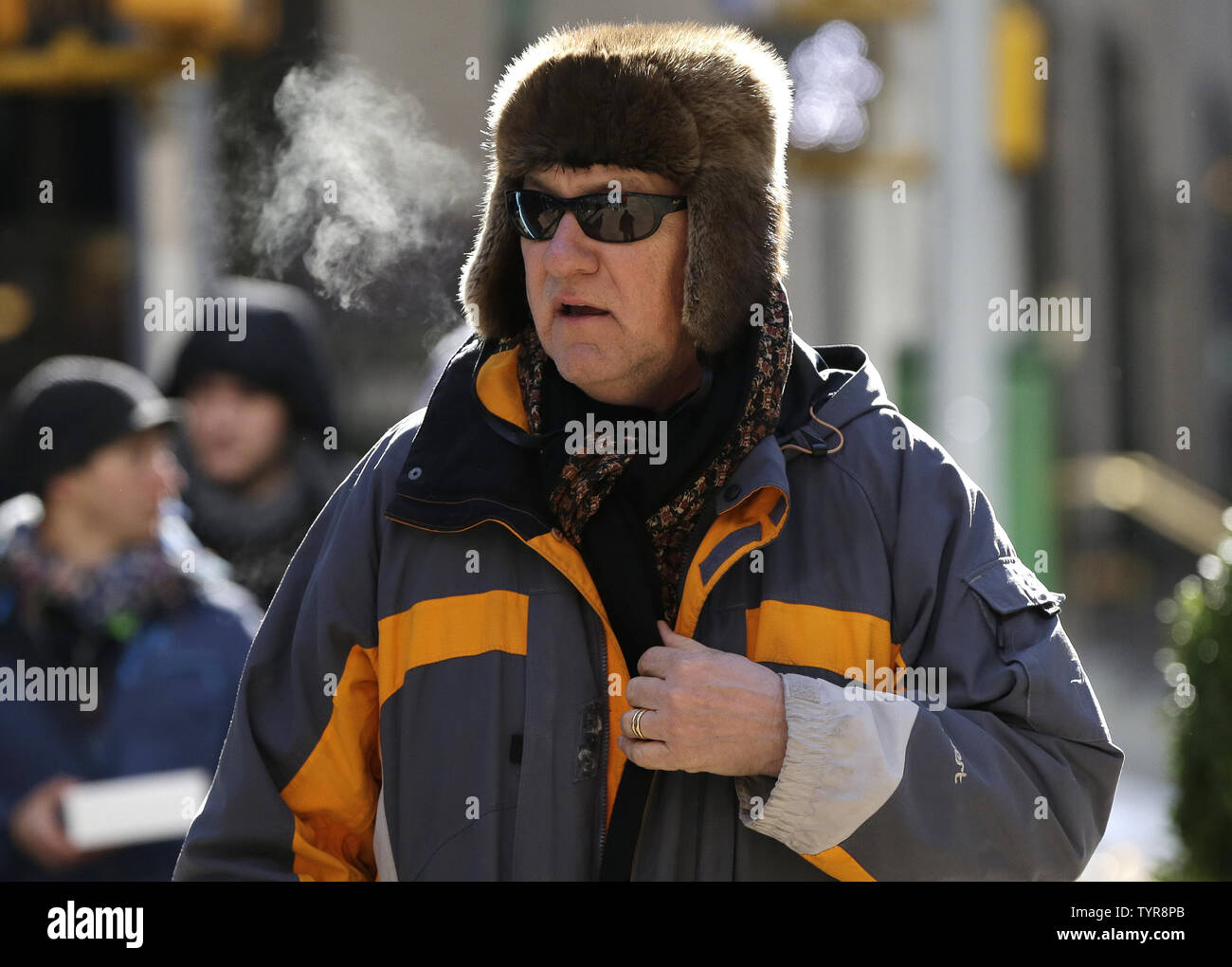 Cold weather in new york city hires stock photography and images Alamy