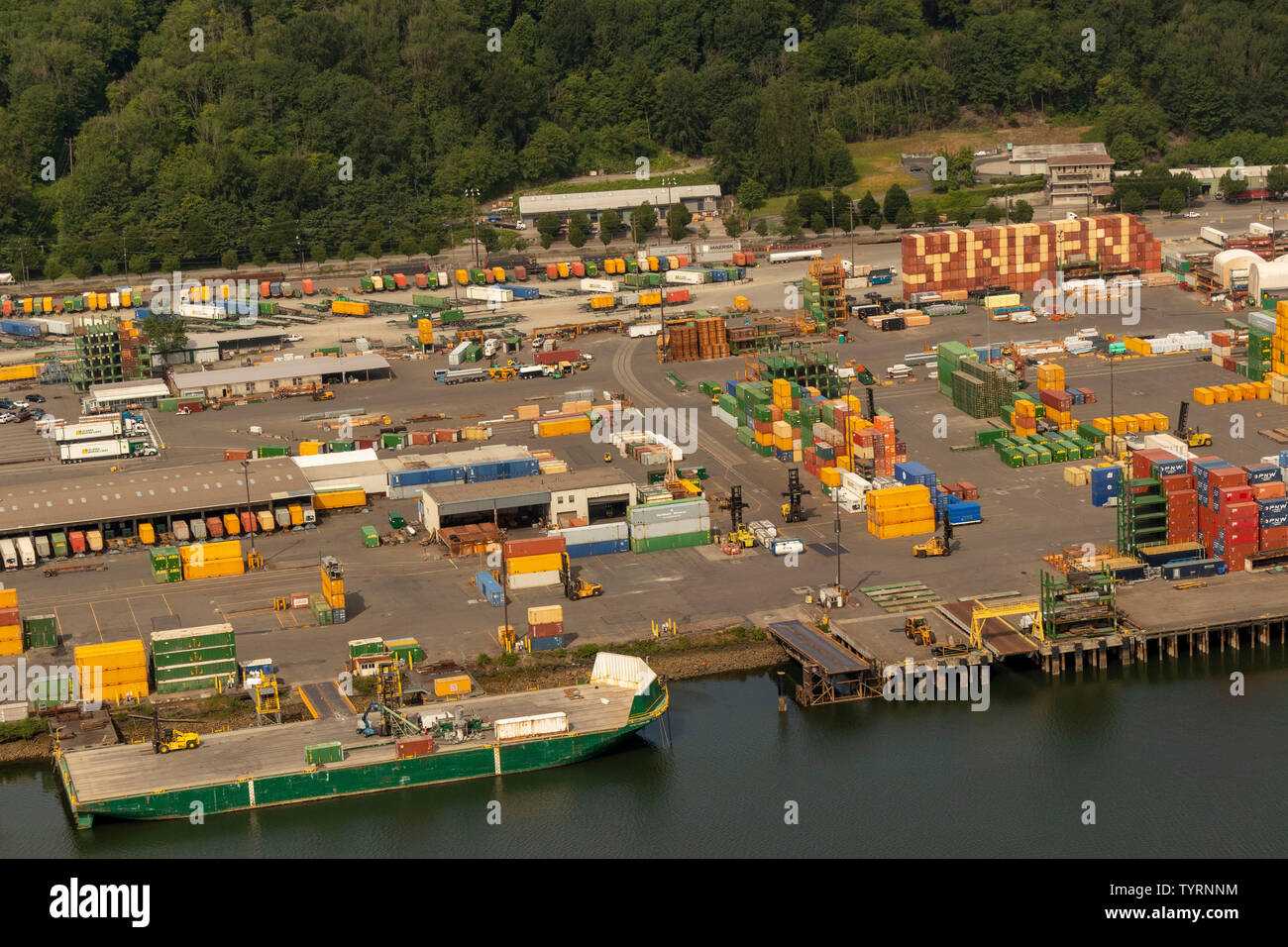 aerial view of containers in Alaska Marine Lines and Sea-Pac Service Co depot, 6100 W Marginal Way SW, Seattle, WA 98106 Stock Photo
