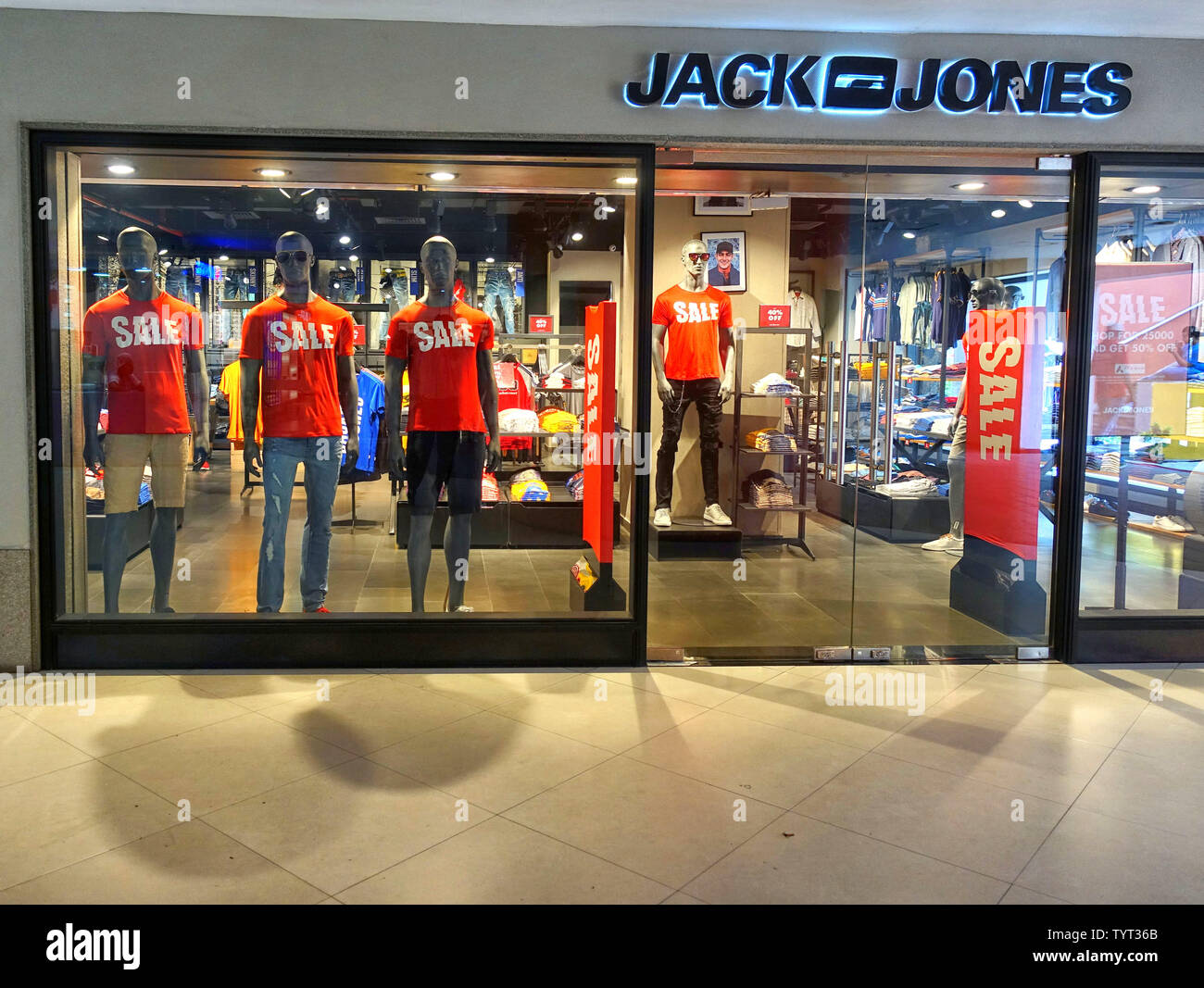 Kolkata, West Bengal, India. 26th June, 2019. Jack Jones Branded Cloth  showroom at City Center Shopping mall of Kolkata. Credit: Avishek Das/SOPA  Images/ZUMA Wire/Alamy Live News Stock Photo - Alamy