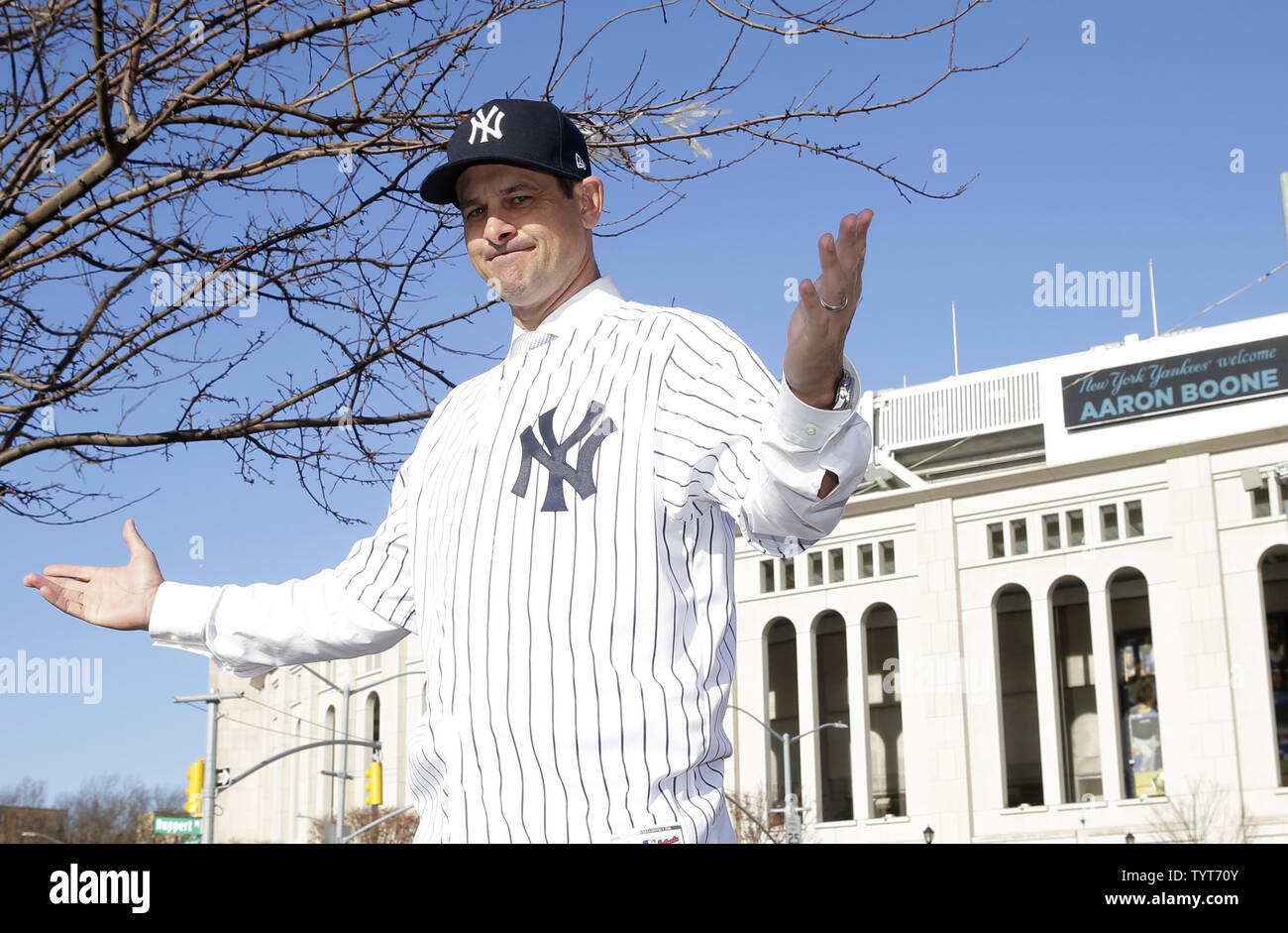 aaron boone jersey