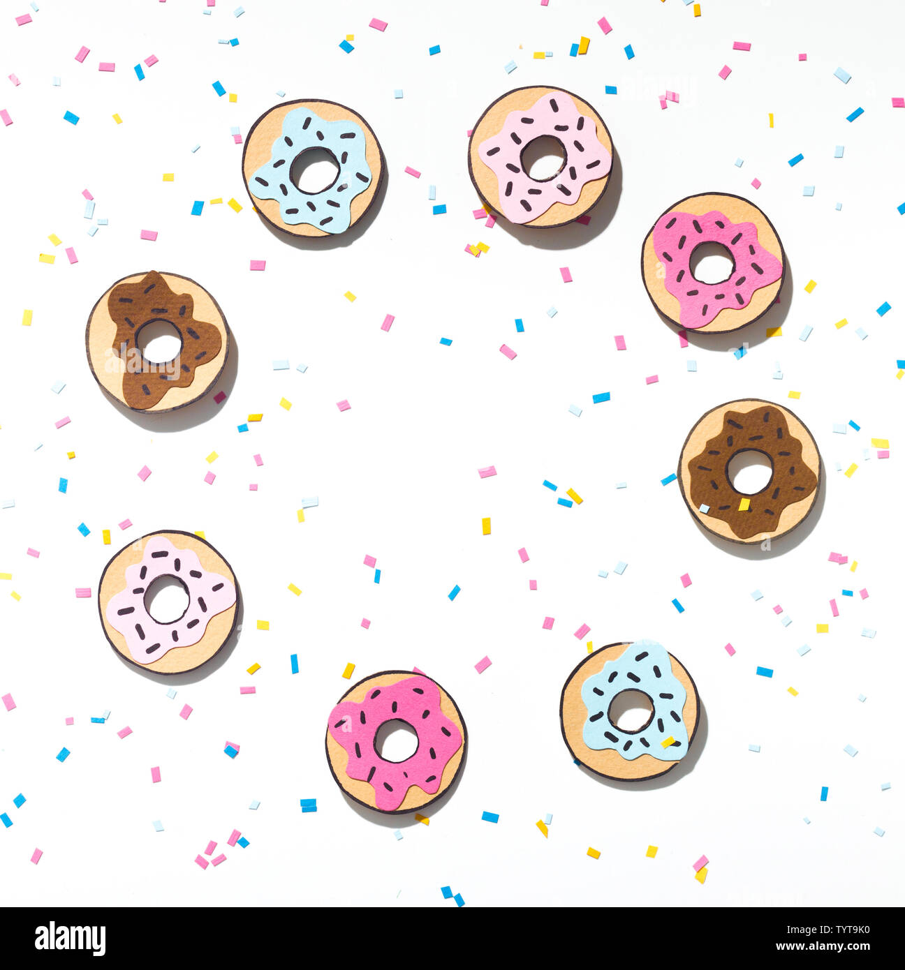 Bánh Donut đạo cụ chụp hình trang trí nhà bếp mô hình bánh ngọt  TiTi  Decor
