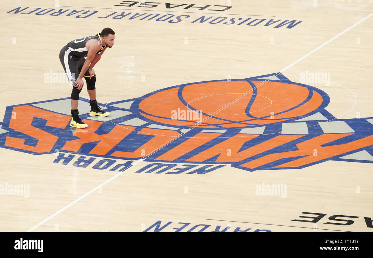 Golden State Warriors Stephen Curry Waits For His Team To Shoot
