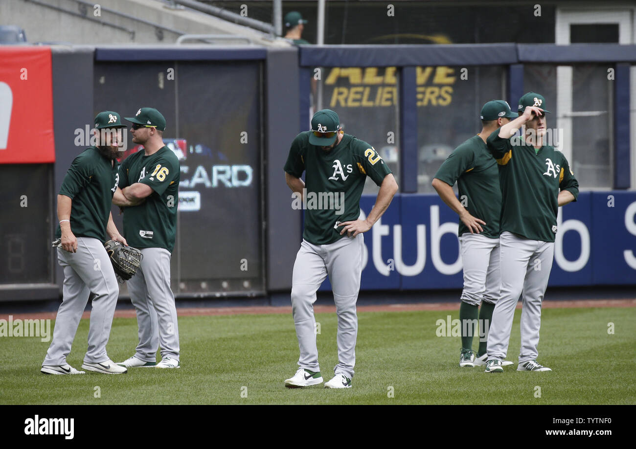 oakland a's batting practice jersey