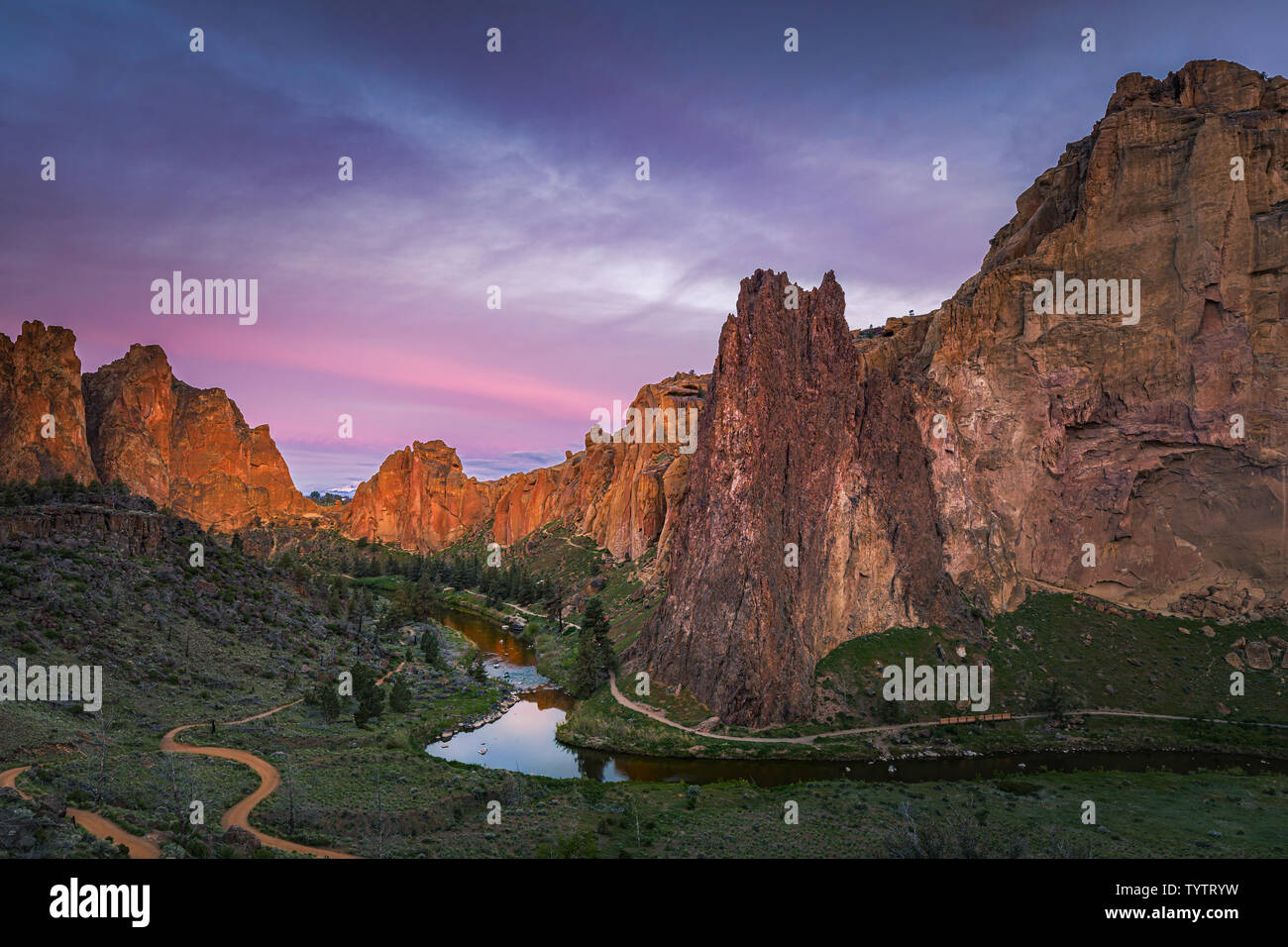 Smith Rock State Park is an American state park located in central Oregon's High Desert near the communities of Redmond and Terrebonne. Its sheer clif Stock Photo