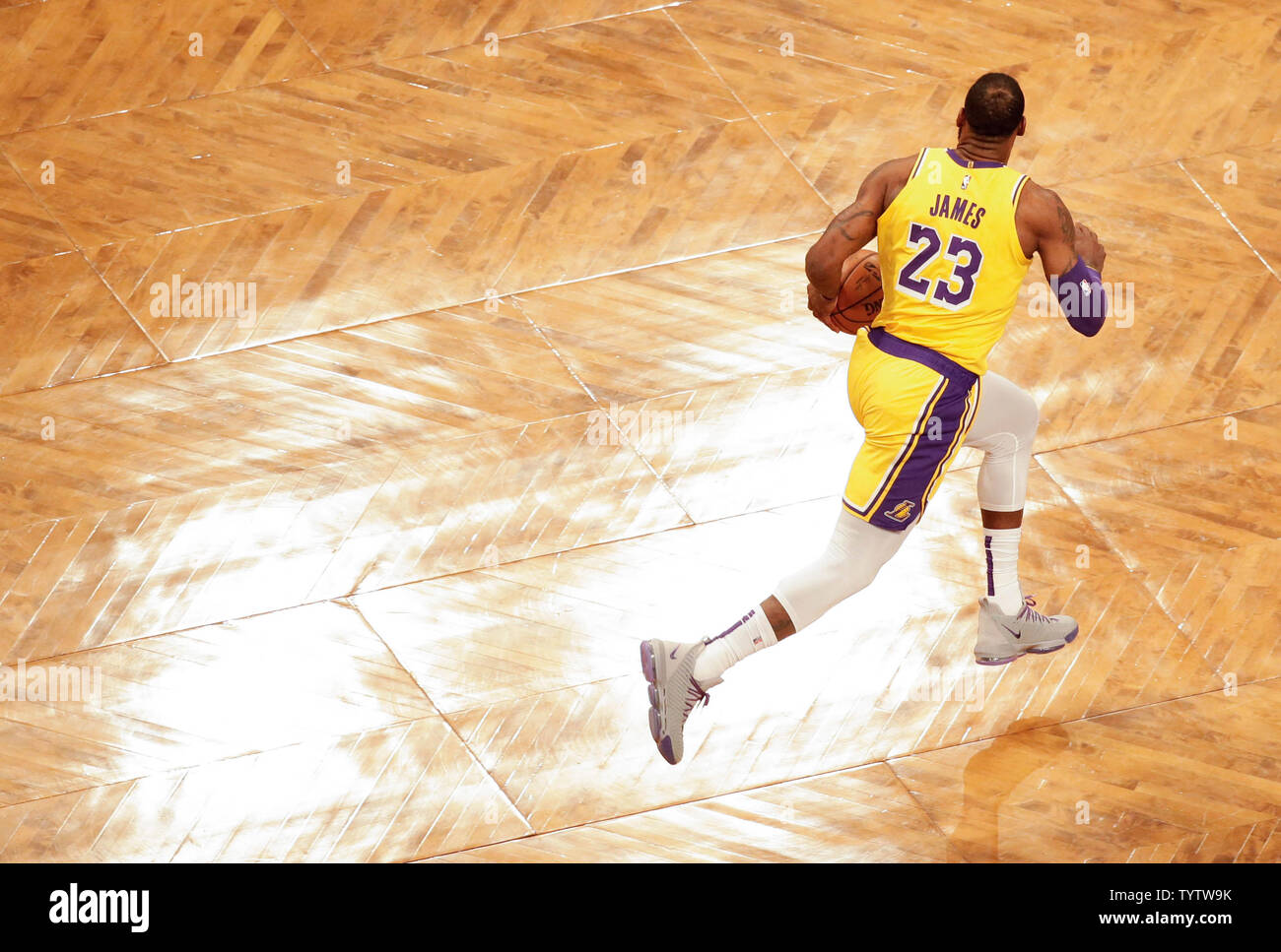 Lebron james 2018 hi-res stock photography and images - Alamy