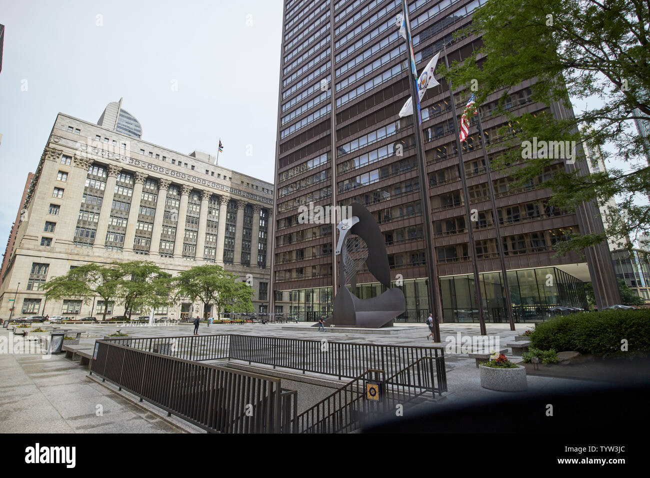 richard J. daley center or daley plaza with picasso sculpture courthouse and city hall county building Chicago IL USA Stock Photo