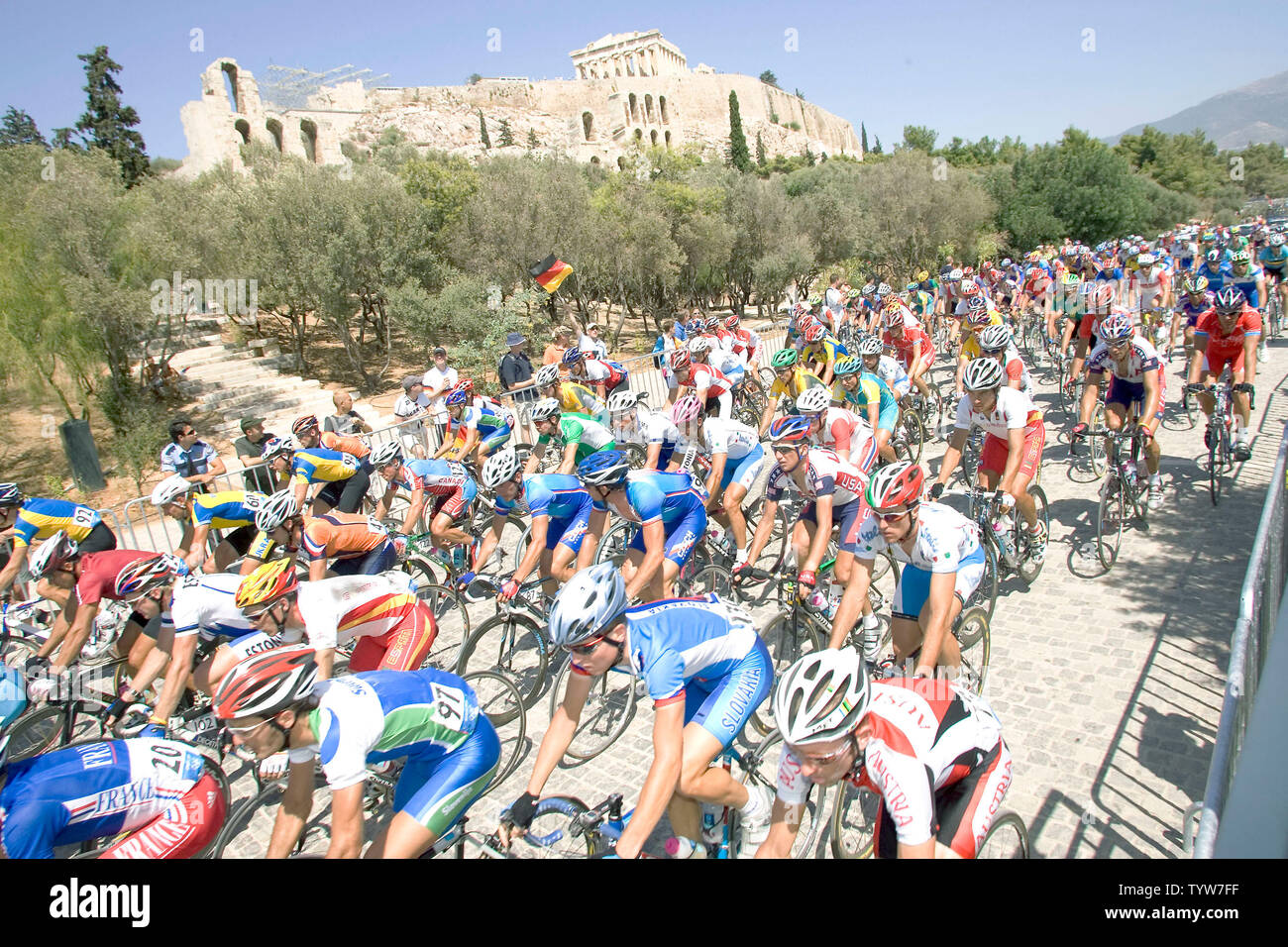 Cycling olympic games 2004 road hires stock photography and images Alamy